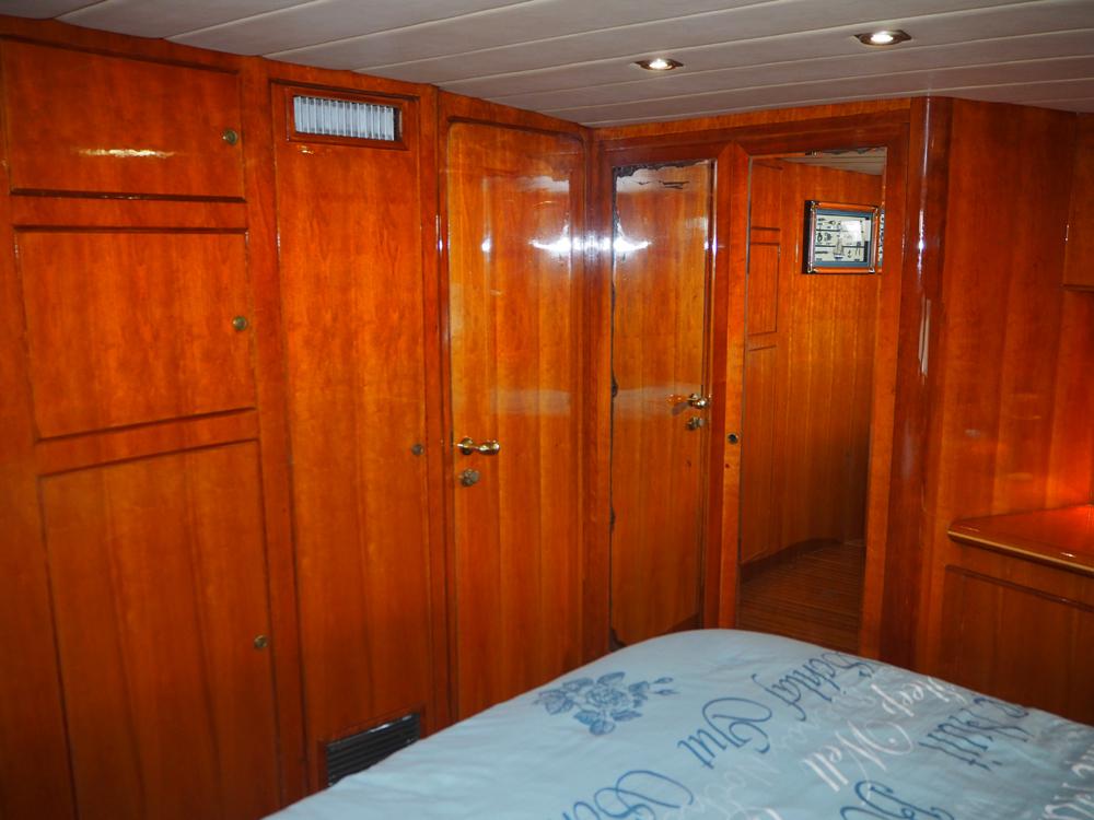 Aft cabin, Accommodation